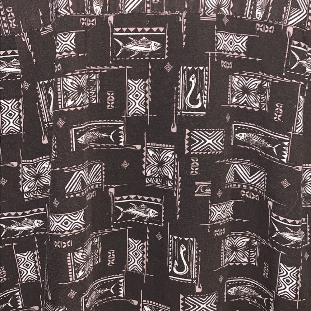 Quicksilver Waterman Size Men’s Large Fish Print
